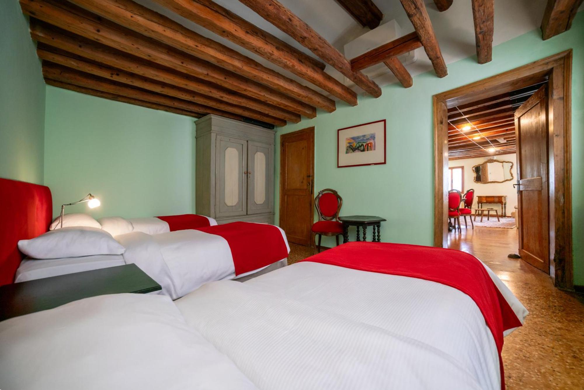 Palazzo San Luca Hotel Venice Exterior photo