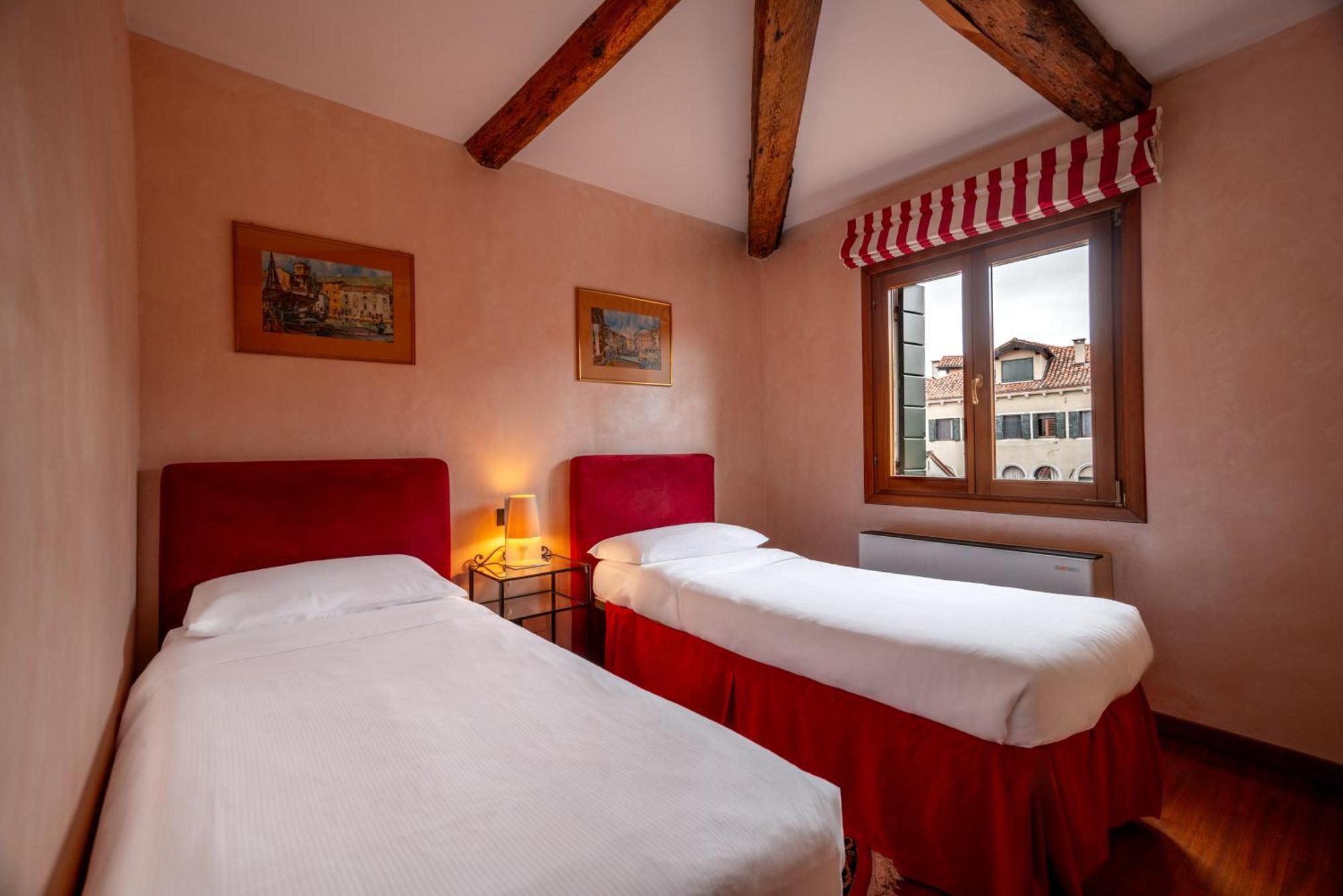 Palazzo San Luca Hotel Venice Room photo